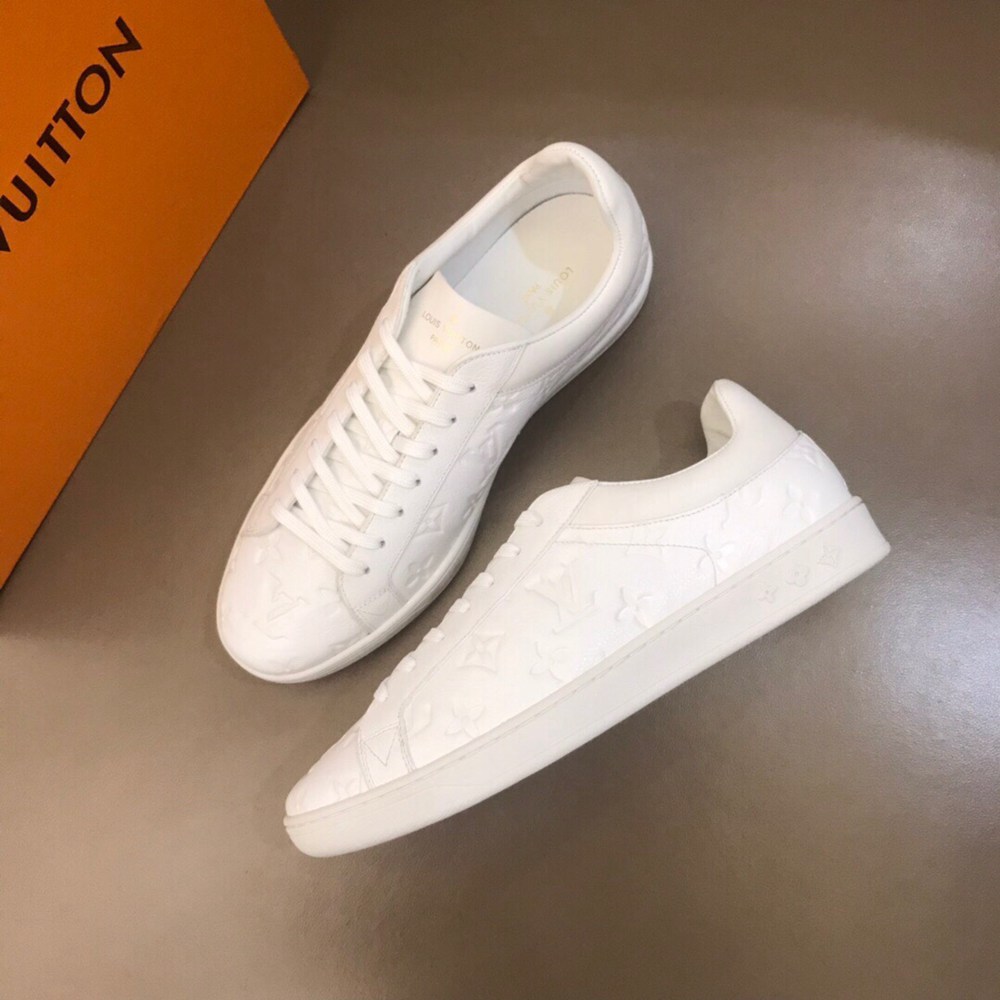 L*V SNEAKER